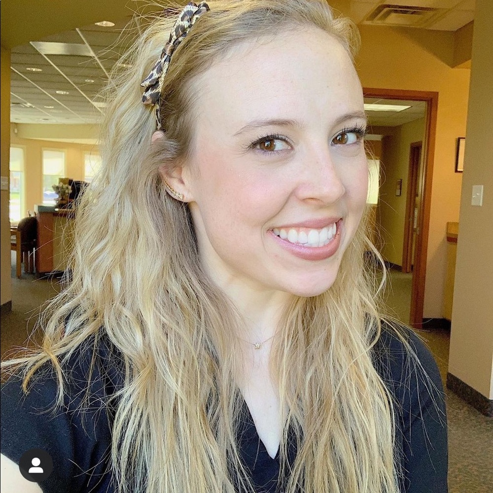 Meet your posher, Dannee!